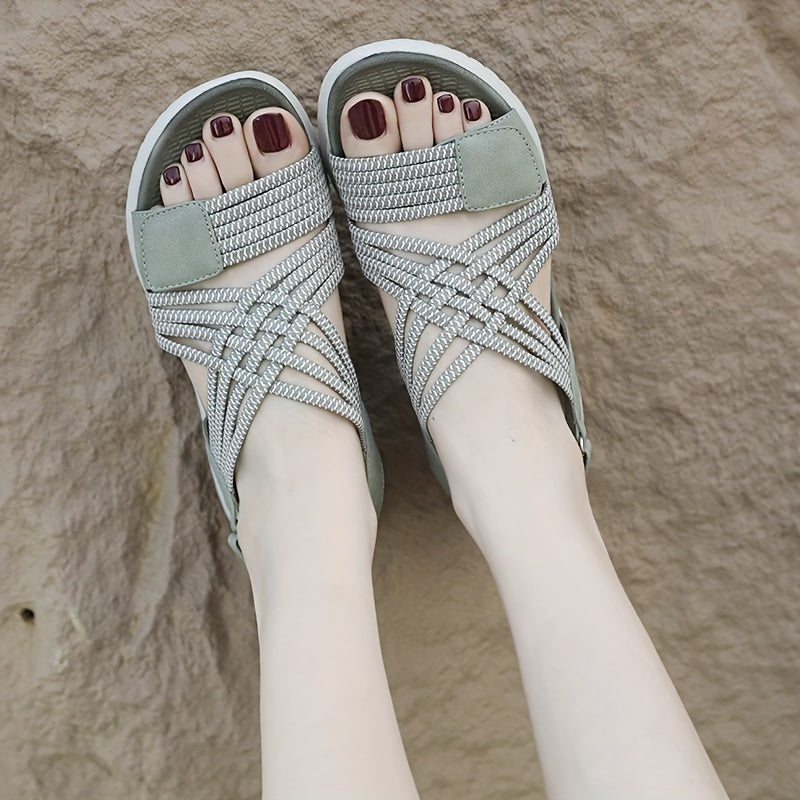 Soline | Sporty-elegant sandals with a high sole