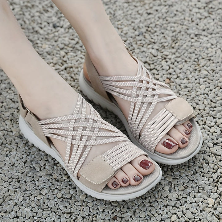 Soline | Sporty-elegant sandals with a high sole