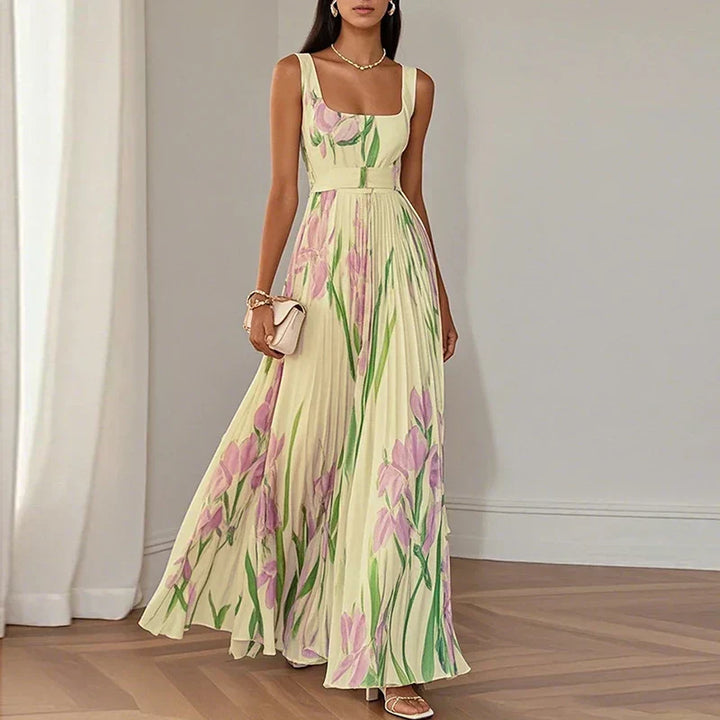 Lyra | Elegant Floral Maxi Dress with a Flattering Pleated Silhouette